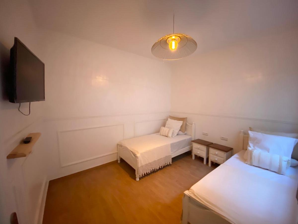 Appartement Avec Terasse Jaccuzi Barbecue Netflix Vue Sur Mer Totalement Gratuit Sans Supplement Эль-Хосейма Экстерьер фото